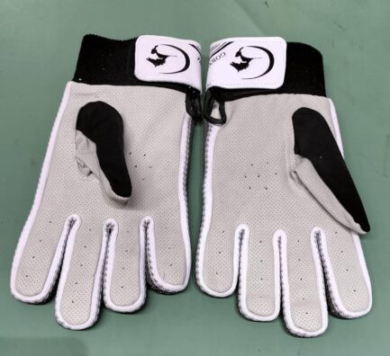 Gortonshire Tennisball/Indoor Cricket Gloves - Image 2